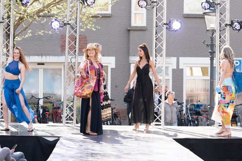 Modeshow 293_.jpg